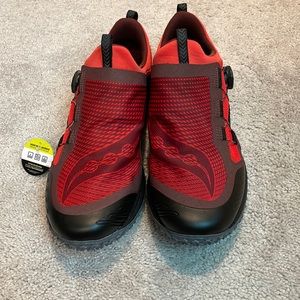 Never worn Saucony trail shoes